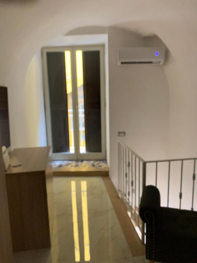 Viky House Chiaja 1 Apartment Naples Exterior photo