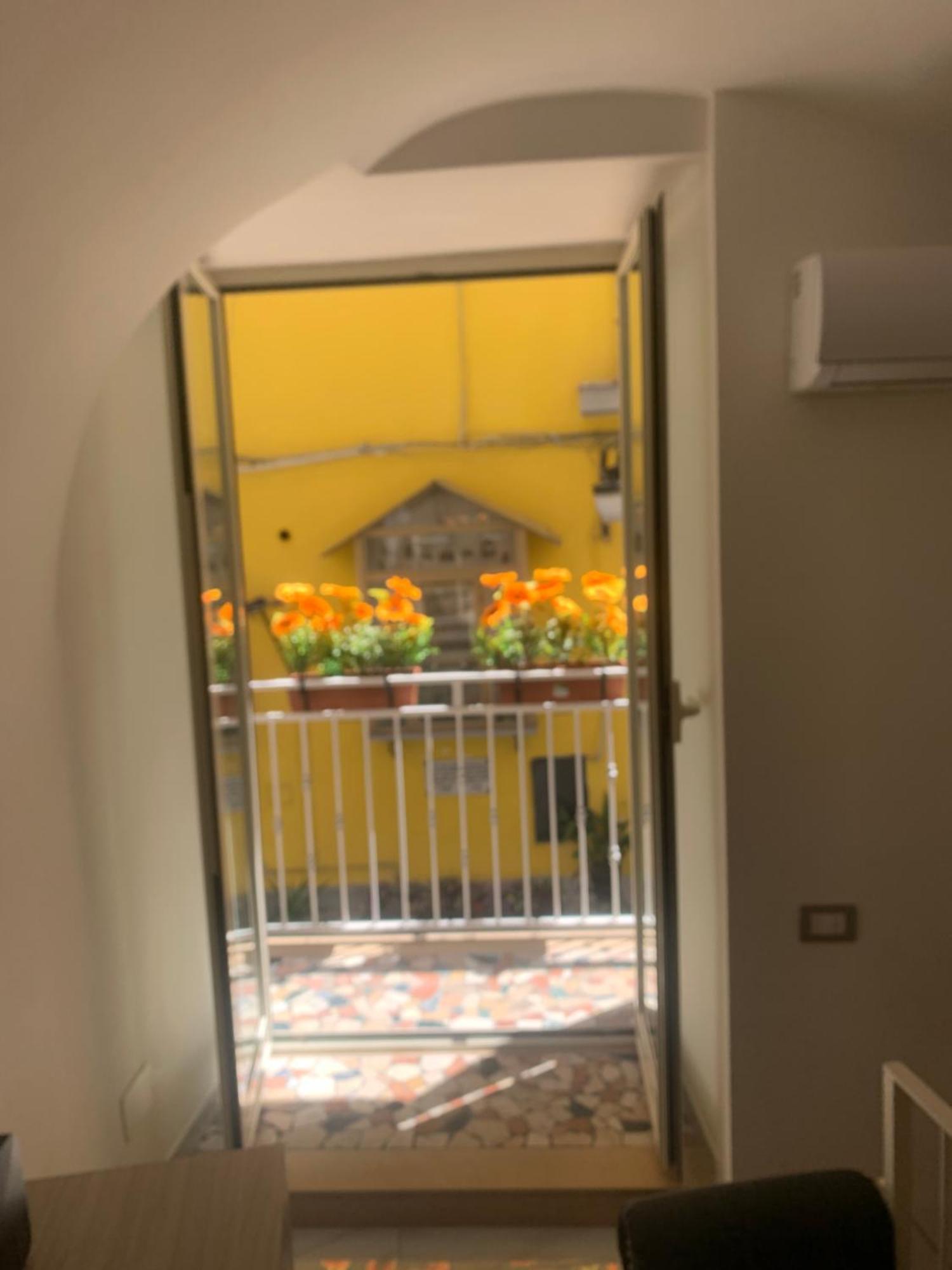 Viky House Chiaja 1 Apartment Naples Exterior photo
